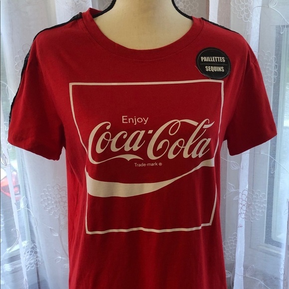 Coca-Cola T-shirt red SZ M NWT with  sequins - Picture 1 of 7